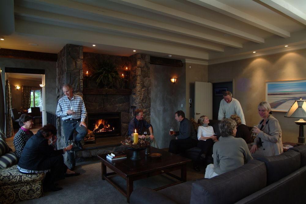 אגם טאופו Tauhara Sunrise Lodge מראה חיצוני תמונה