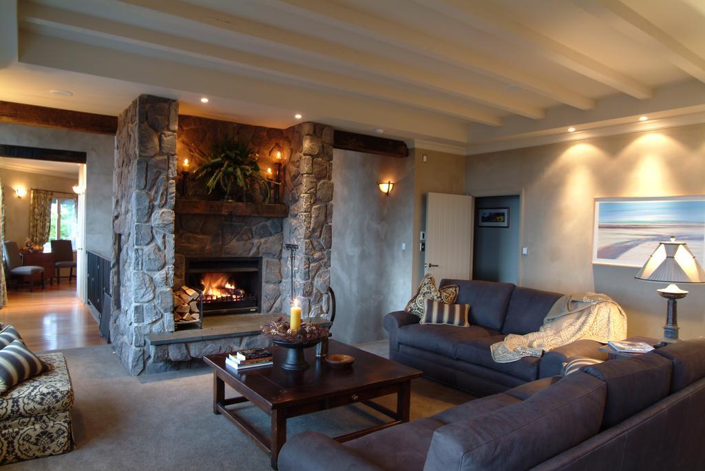 אגם טאופו Tauhara Sunrise Lodge מראה חיצוני תמונה