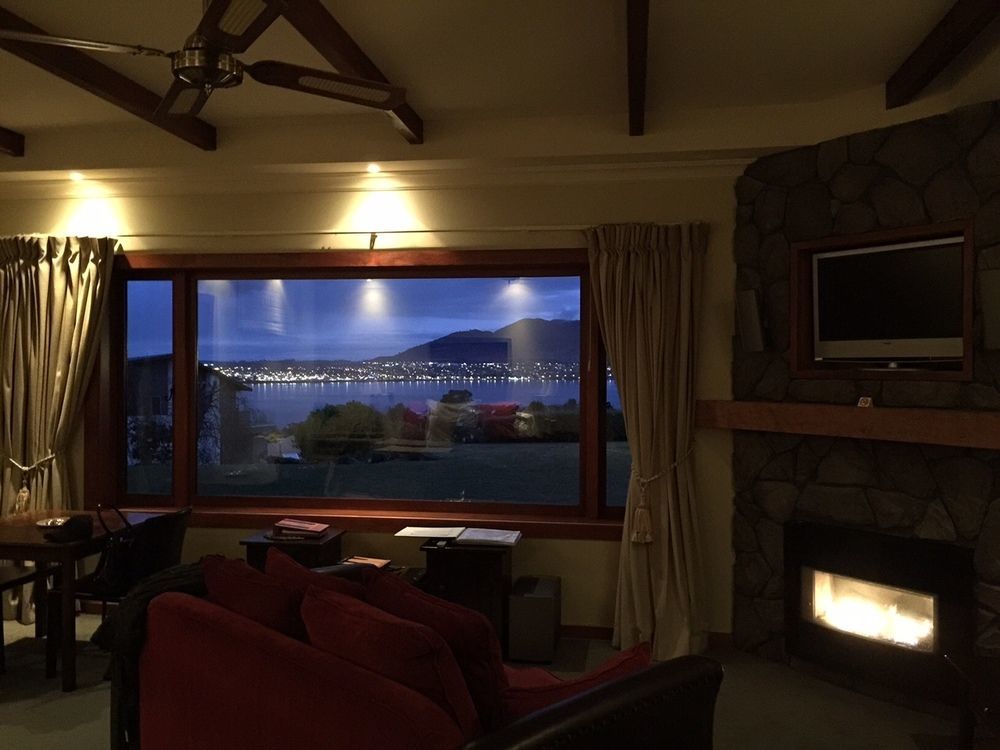 אגם טאופו Tauhara Sunrise Lodge מראה חיצוני תמונה