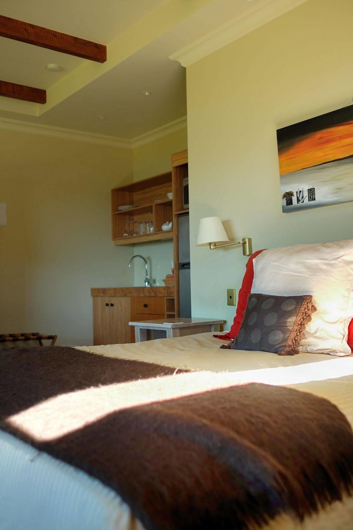 אגם טאופו Tauhara Sunrise Lodge מראה חיצוני תמונה
