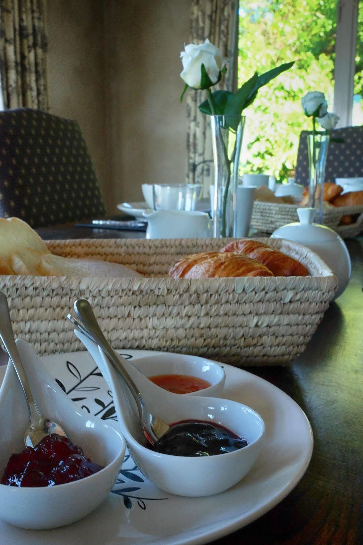 אגם טאופו Tauhara Sunrise Lodge מראה חיצוני תמונה